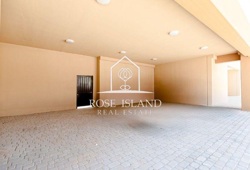 Villa in Abu Dhabi