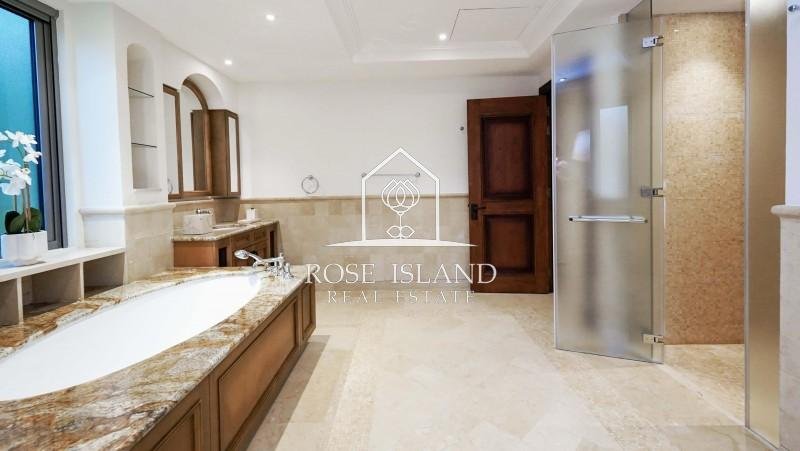 Villa in Abu Dhabi
