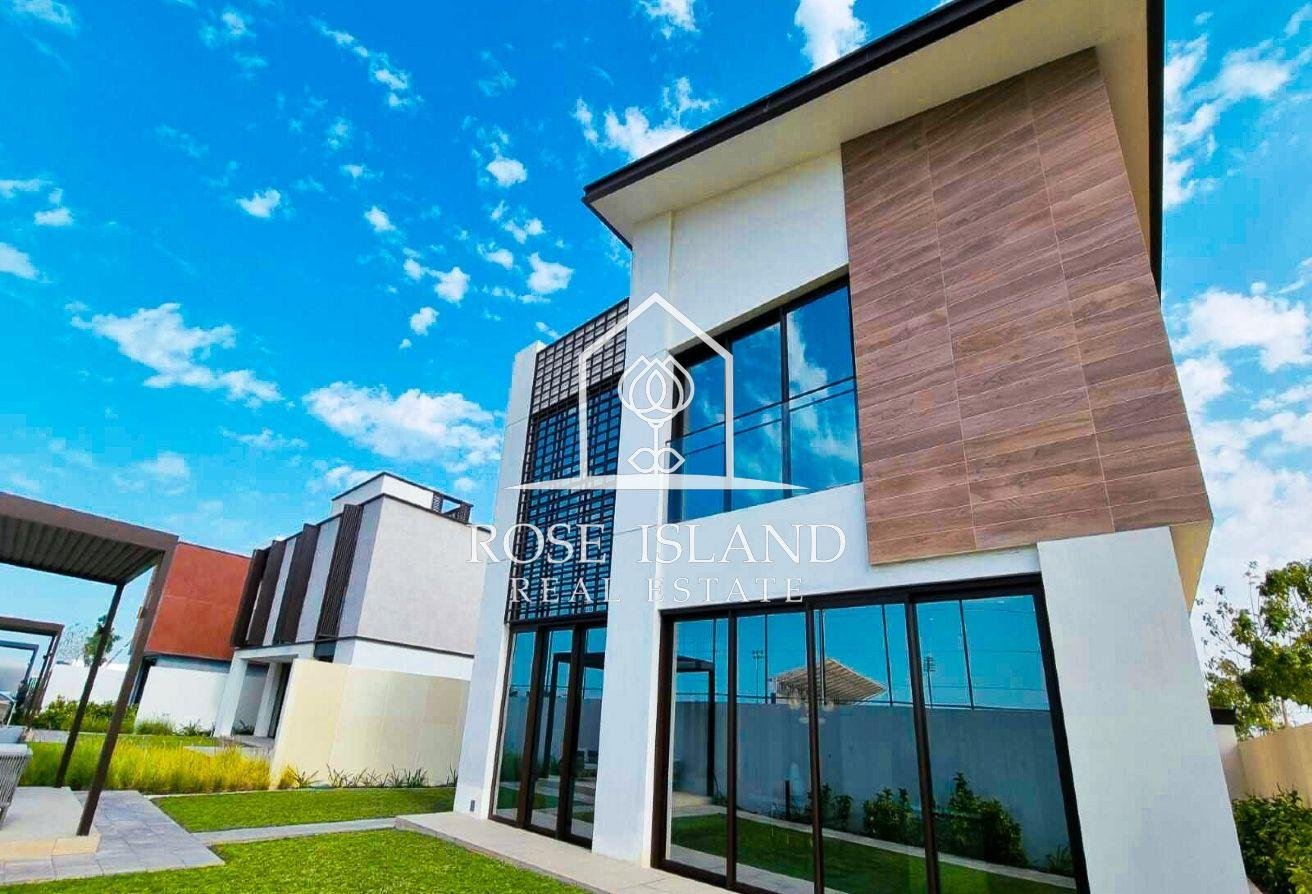 Villa in Abu Dhabi