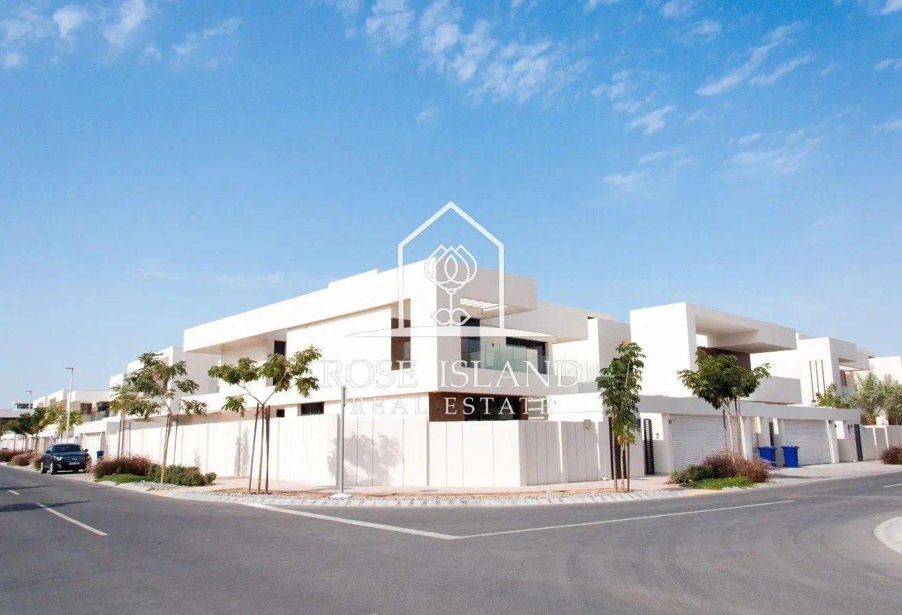 2 Villa in Abu Dhabi